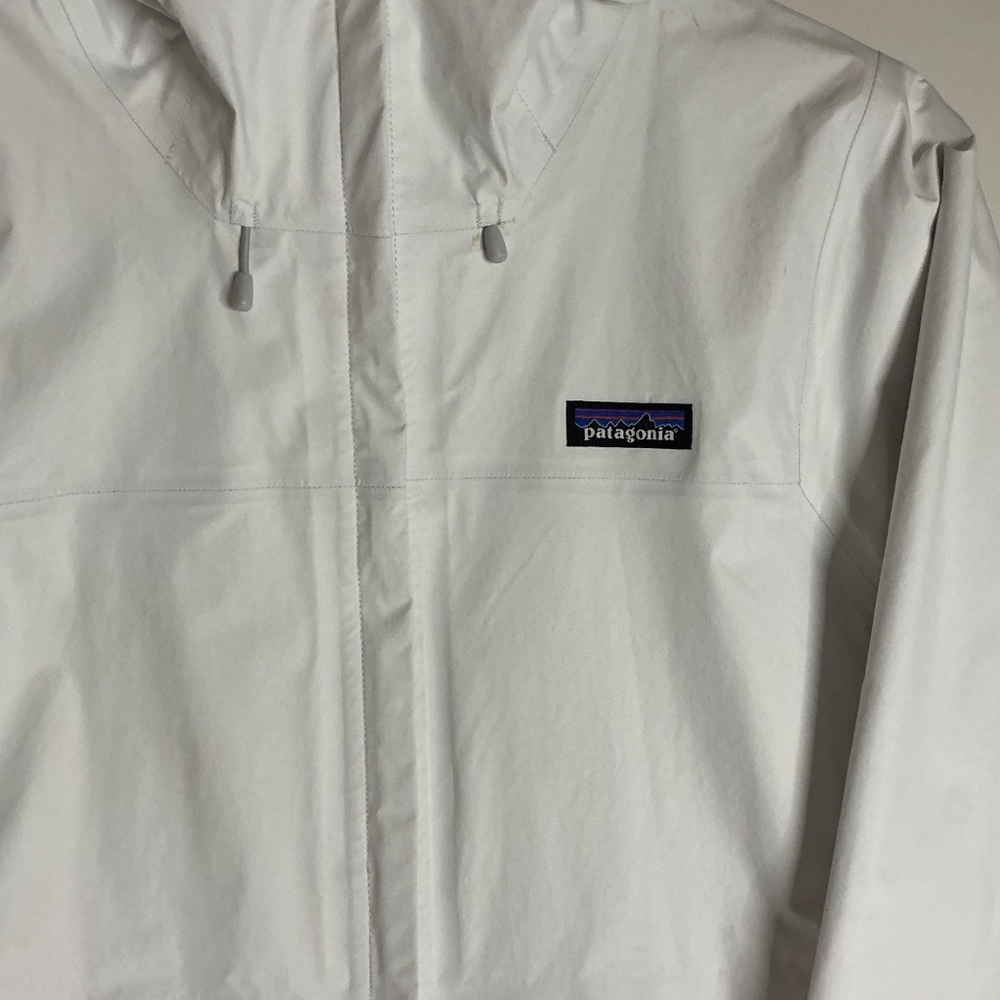 Patagonia women’s white torrent shell size M - Picture 2 of 7